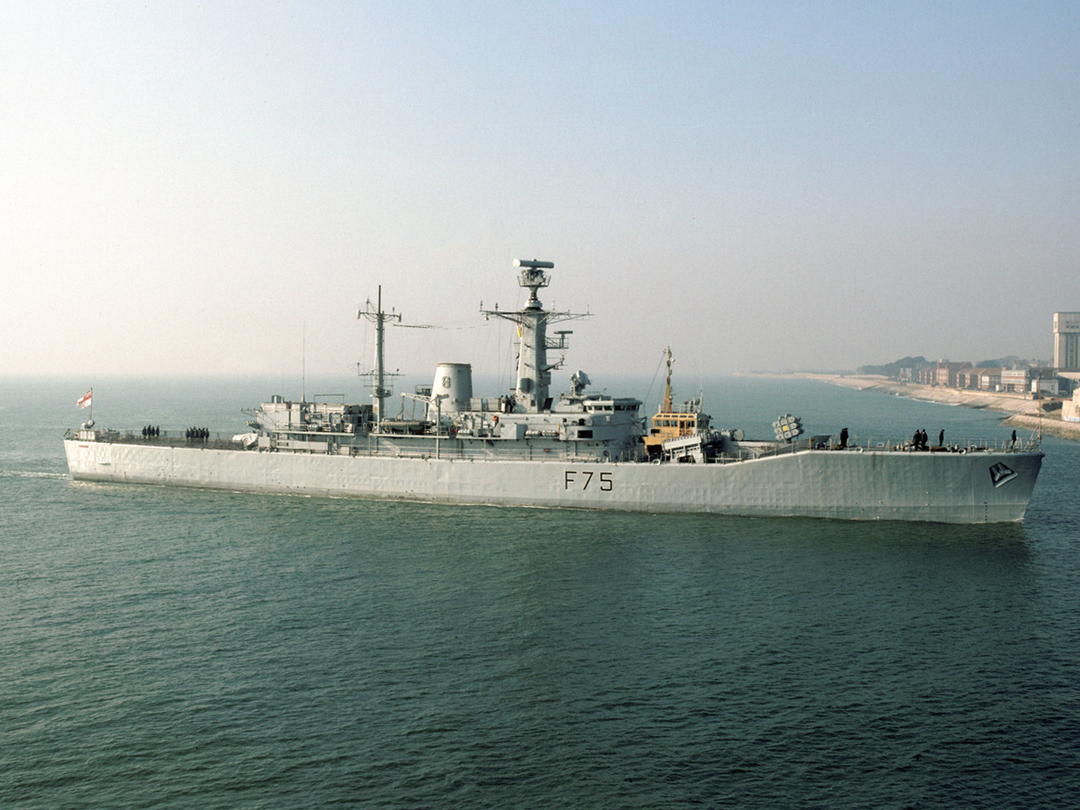 HMS Charybdis (F75) Royal Navy Leander Class Frigate Entering Portsmouth Photo Print Wall Art Decor Posters, Prints, & Visual Artwork Hampshire Prints 6 x 4 No Frame No
