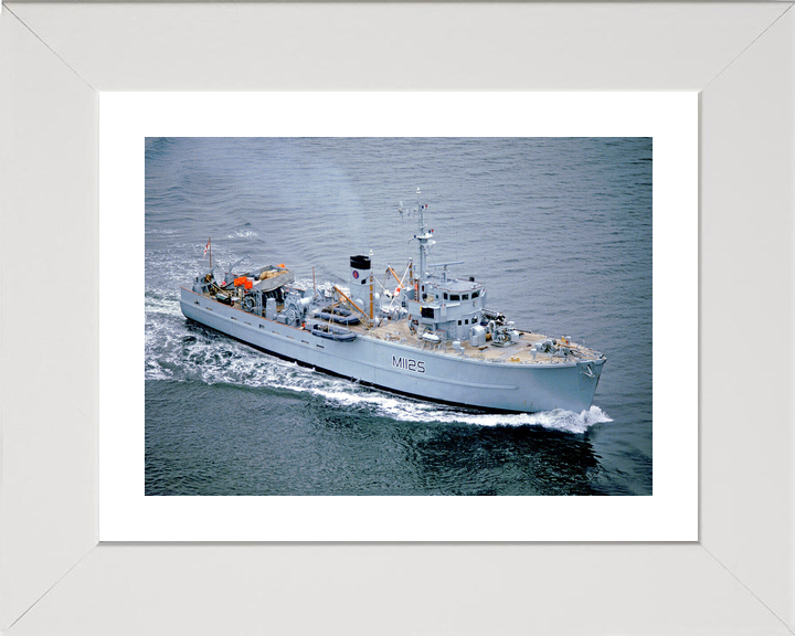 HMS Cuxton M1125 Ton Class Minesweeper Photo Print - by Hampshire Prints (image 4 of 9)