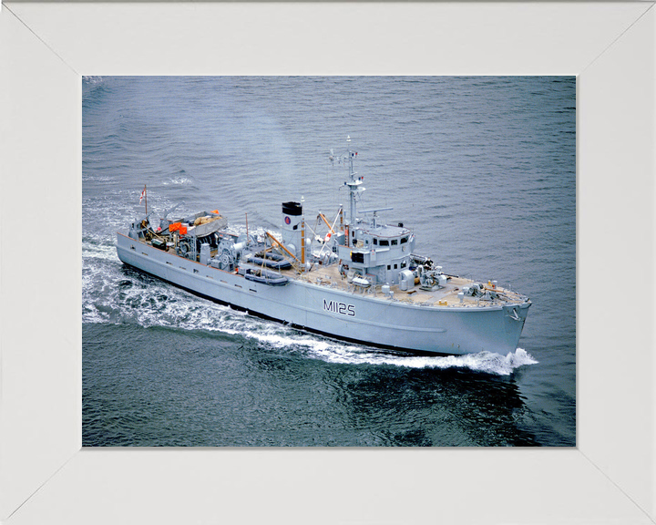HMS Cuxton M1125 Ton Class Minesweeper Photo Print - by Hampshire Prints (image 5 of 9)