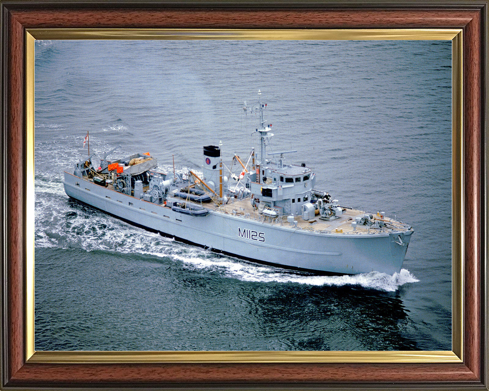 HMS Cuxton M1125 Ton Class Minesweeper Photo Print - by Hampshire Prints (image 9 of 9)
