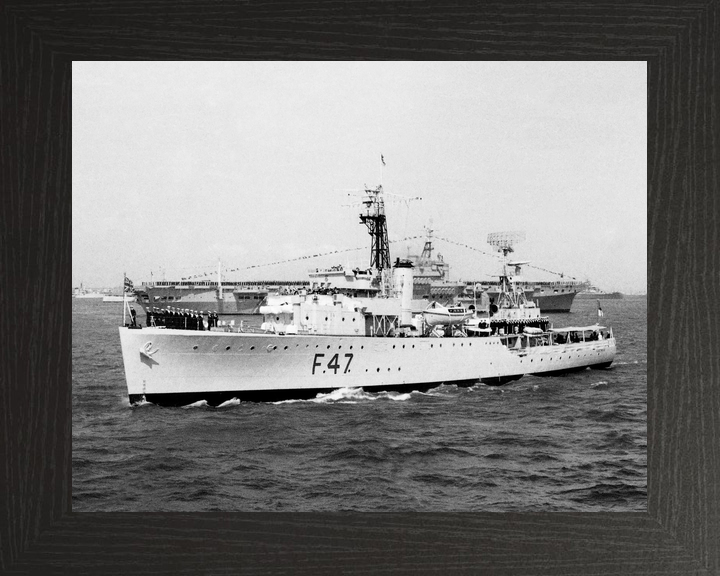 HMS Fleetwood (F47) Royal Navy Grimsby Class Sloop Port Side View Photo Print Wall Art Decor - Posters, Prints, & Visual Artwork - by Hampshire Prints (image 3 of 9)