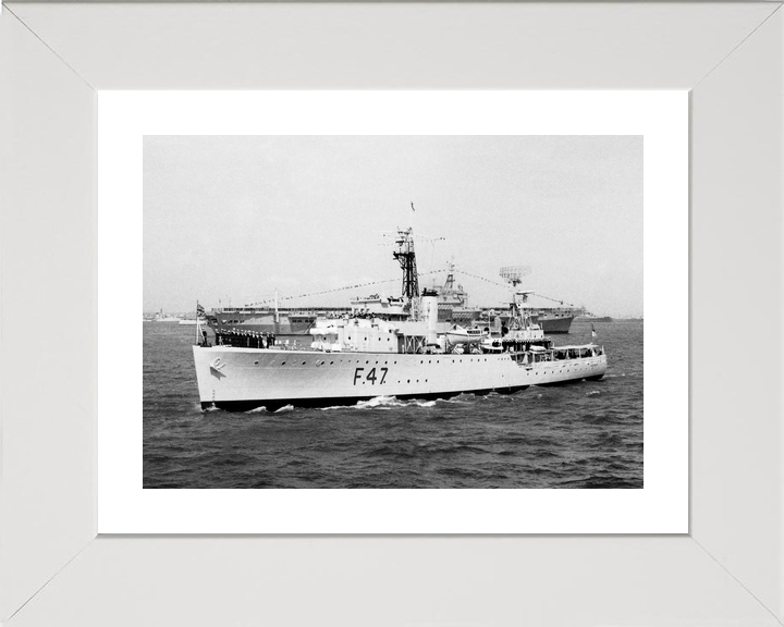 HMS Fleetwood (F47) Royal Navy Grimsby Class Sloop Port Side View Photo Print Wall Art Decor - Posters, Prints, & Visual Artwork - by Hampshire Prints (image 4 of 9)