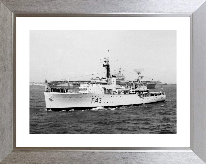 HMS Fleetwood (F47) Royal Navy Grimsby Class Sloop Port Side View Photo Print Wall Art Decor - Posters, Prints, & Visual Artwork - by Hampshire Prints (image 6 of 9)