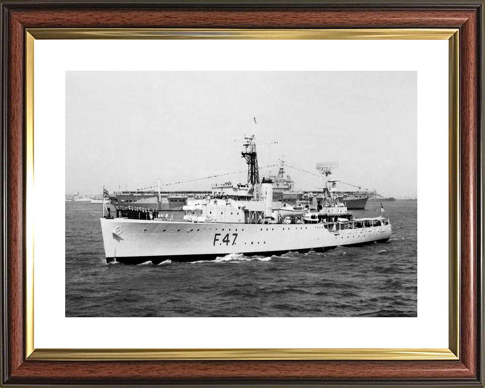 HMS Fleetwood (F47) Royal Navy Grimsby Class Sloop Port Side View Photo Print Wall Art Decor - Posters, Prints, & Visual Artwork - by Hampshire Prints (image 8 of 9)