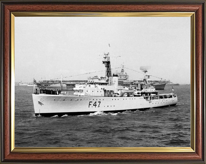 HMS Fleetwood (F47) Royal Navy Grimsby Class Sloop Port Side View Photo Print Wall Art Decor - Posters, Prints, & Visual Artwork - by Hampshire Prints (image 9 of 9)