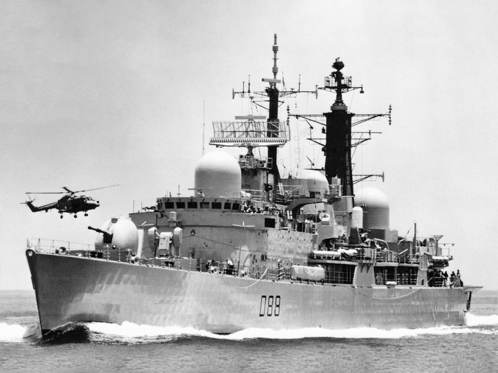 HMS Glasgow (D88) Royal Navy Type 42 Destroyer With Lynx Helicopter Photo Print Wall Art Decor - Posters, Prints, & Visual Artwork - by Hampshire Prints (image 1 of 9)