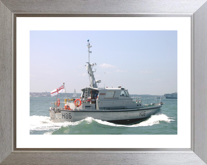 HMS Gleaner (H86) Royal Navy Survey Motor Launch Starboard View Photo Print Wall Art Decor - Posters, Prints, & Visual Artwork - by Hampshire Prints (image 6 of 9)