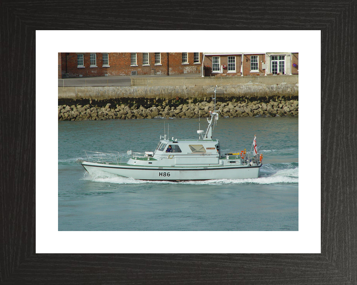 HMS Gleaner (H86) Royal Navy Survey Motor Launch Leaving Portsmouth Photo Print Wall Art Decor - Posters, Prints, & Visual Artwork - by Hampshire Prints (image 2 of 9)