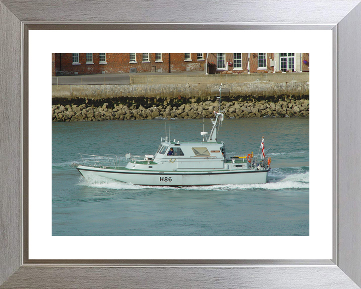 HMS Gleaner (H86) Royal Navy Survey Motor Launch Leaving Portsmouth Photo Print Wall Art Decor - Posters, Prints, & Visual Artwork - by Hampshire Prints (image 6 of 9)
