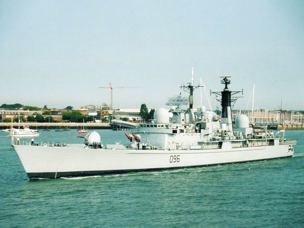 HMS Gloucester D96 Type 42 Destroyer 2005