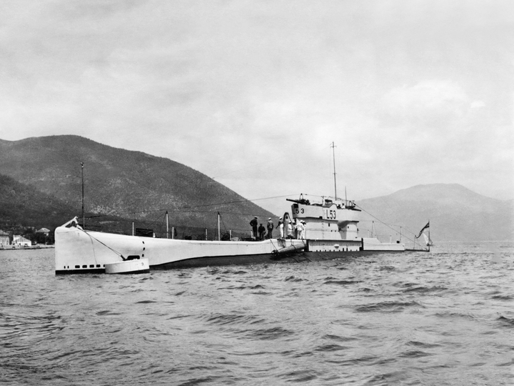 HMS L53 L Class Submarine Photo Print - Posters, Prints, & Visual Artwork - by Hampshire Prints (image 1 of 9)