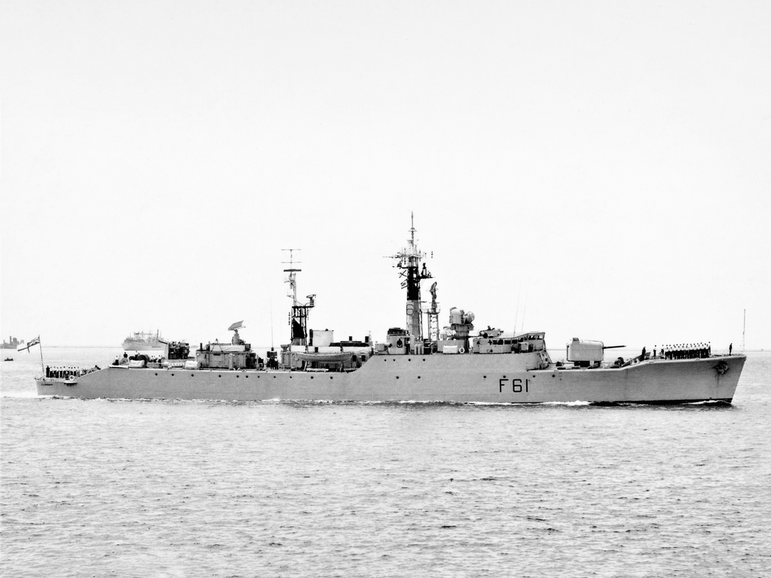HMS Llandaff F61 Salisbury Class Frigate 1966 Photo Print - Posters, Prints, & Visual Artwork - by Hampshire Prints (image 1 of 9)