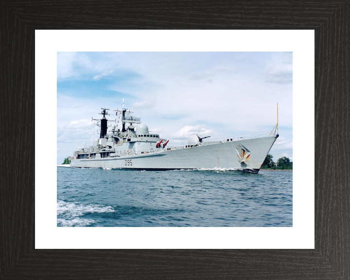 HMS Manchester D95 Type 42 Destroyer Low Starboard View Photo Print - Posters, Prints, & Visual Artwork - by Hampshire Prints (image 2 of 9)