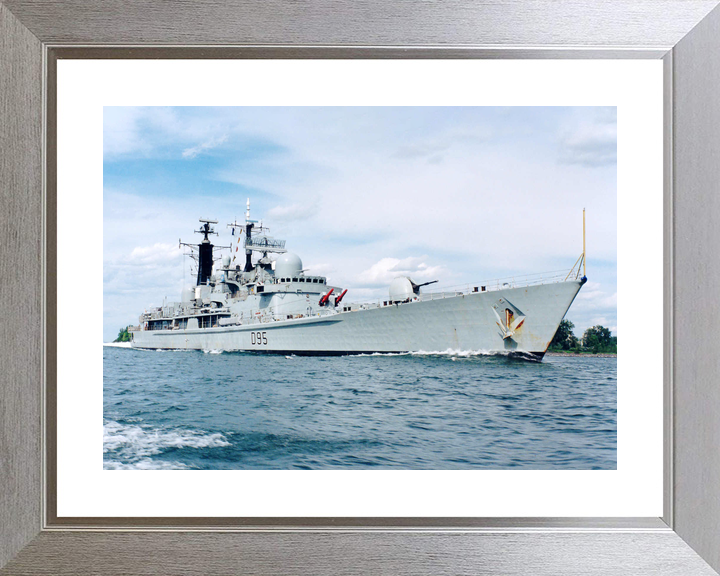 HMS Manchester D95 Type 42 Destroyer Low Starboard View Photo Print - Posters, Prints, & Visual Artwork - by Hampshire Prints (image 6 of 9)