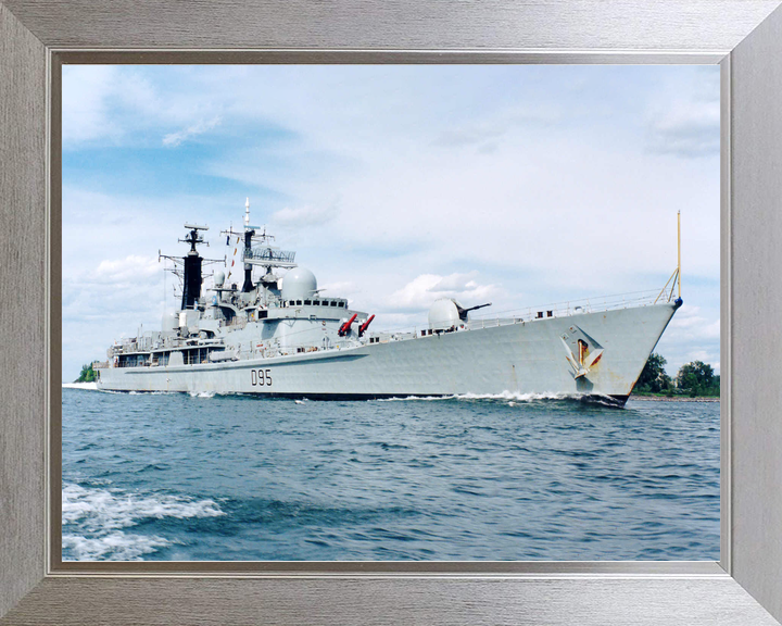 HMS Manchester D95 Type 42 Destroyer Low Starboard View Photo Print - Posters, Prints, & Visual Artwork - by Hampshire Prints (image 7 of 9)