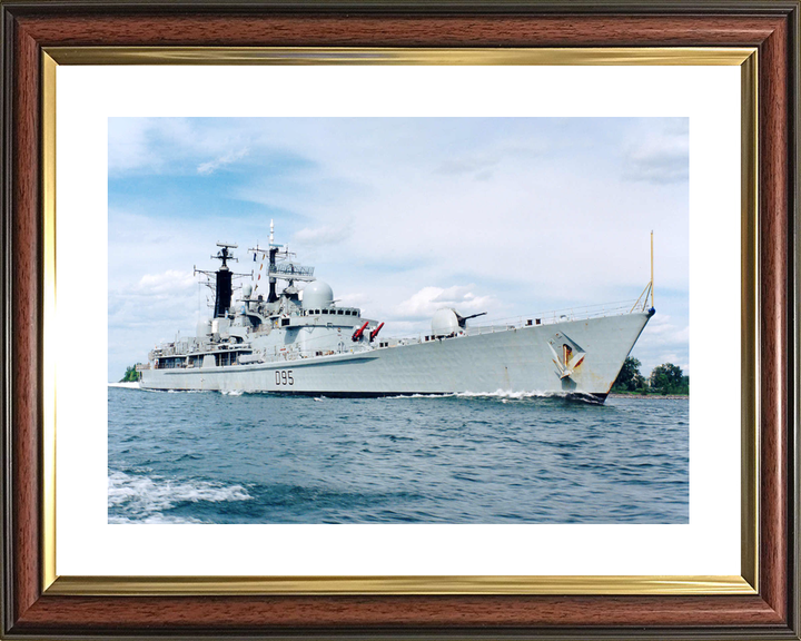 HMS Manchester D95 Type 42 Destroyer Low Starboard View Photo Print - Posters, Prints, & Visual Artwork - by Hampshire Prints (image 8 of 9)