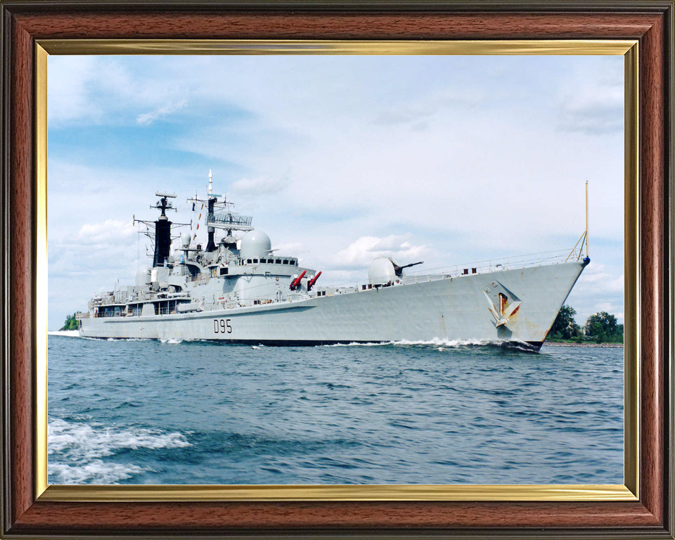 HMS Manchester D95 Type 42 Destroyer Low Starboard View Photo Print - Posters, Prints, & Visual Artwork - by Hampshire Prints (image 9 of 9)