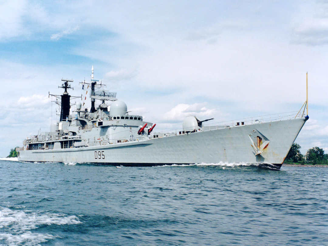 HMS Manchester D95 Type 42 Destroyer Low Starboard View Photo Print - Posters, Prints, & Visual Artwork - by Hampshire Prints (image 1 of 9)