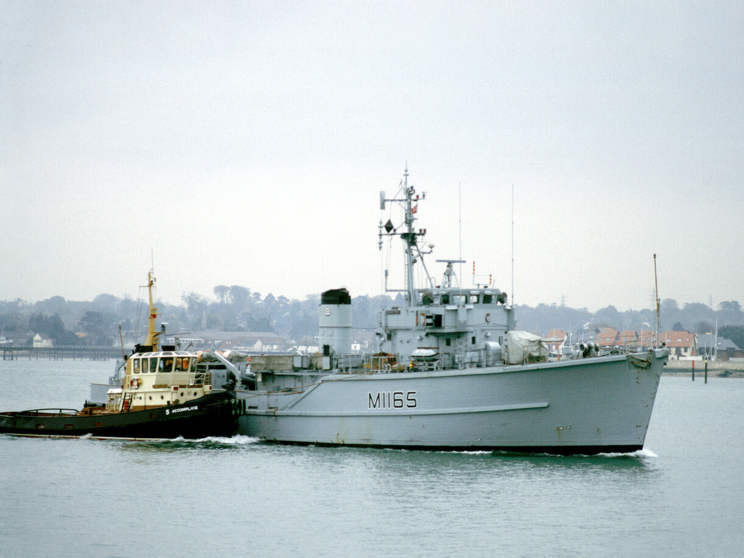 HMS Maxton M1165 Ton Class Minesweeper November 1985 Photo Print - Posters, Prints, & Visual Artwork - by Hampshire Prints (image 1 of 9)