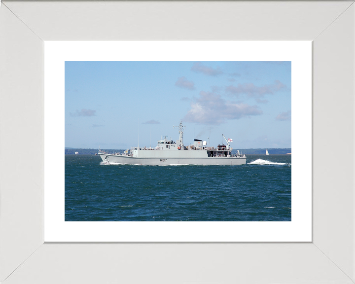 HMS Pembroke M107 Sandown Class Minehunter May 2005 Photo Print - Posters, Prints, & Visual Artwork - by Hampshire Prints (image 4 of 9)