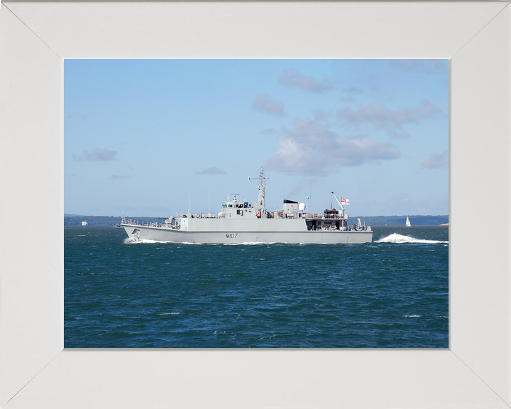 HMS Pembroke M107 Sandown Class Minehunter May 2005 Photo Print - Posters, Prints, & Visual Artwork - by Hampshire Prints (image 5 of 9)