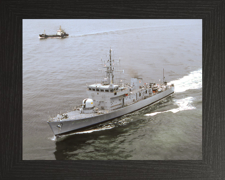 HMS Plover P240 Peacock Class Patrol Vessel July 1986 Port Box View Photo Print - Posters, Prints, & Visual Artwork - by Hampshire Prints (image 3 of 9)