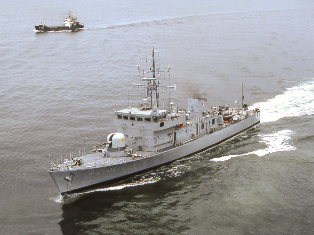 HMS Plover P240 Peacock Class Patrol Vessel July 1986 Port Box View Photo Print - Posters, Prints, & Visual Artwork - by Hampshire Prints (image 1 of 9)
