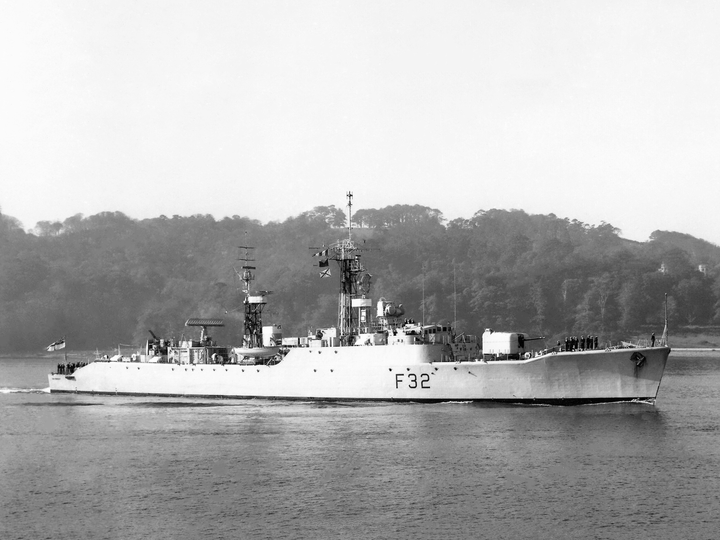 HMS Salisbury F32 Salisbury Class Frigate 1957 Photo Print - Posters, Prints, & Visual Artwork - by Hampshire Prints (image 1 of 9)