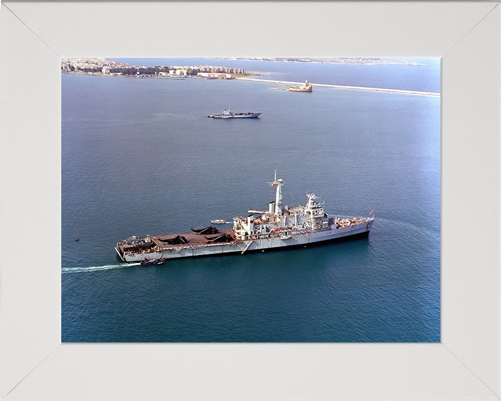 HMS Intrepid L11 Royal Navy Fearless class amphibious ship Photo Print or Framed Print - Hampshire Prints