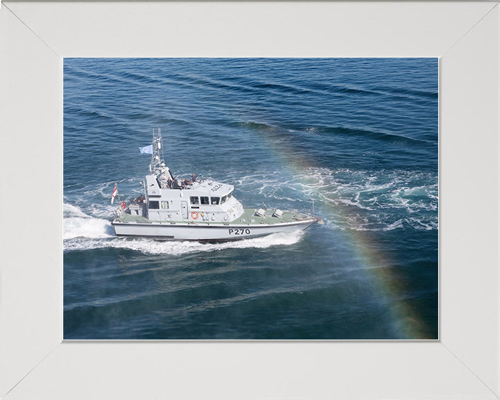 HMS Biter (P270) Royal Navy Archer Class P2000 Patrol Vessel Starboard View Photo Print Wall Art Decor Posters, Prints, & Visual Artwork Hampshire Prints 10 x 8 White Frame No