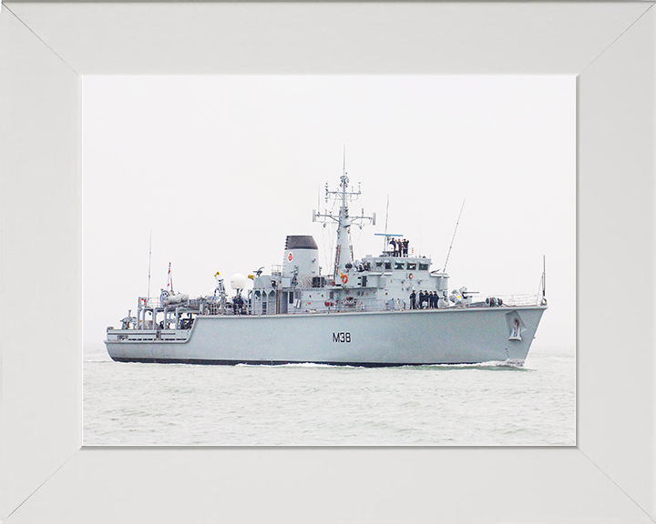 HMS Atherstone (M38) Royal Navy Hunt Class Mine Warfare Vessel Starboard View Photo Print Wall Art Decor Posters, Prints, & Visual Artwork Hampshire Prints 10 x 8 White Frame No