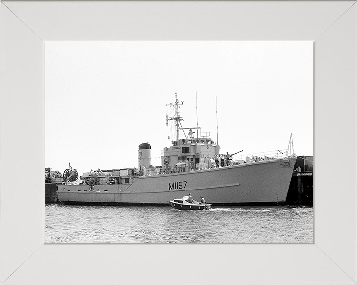 HMS Kirkliston M1157 | Photo Print | Framed Print | Ton Class | Minesweeper | Royal Navy Hampshire Prints