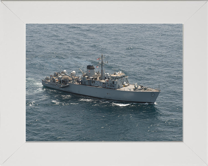 HMS Quorn (M41) Photo Print - Persian Gulf 2013 - Royal Navy Hunt Class Minehunter Hampshire Prints 10 x 8 White Frame No