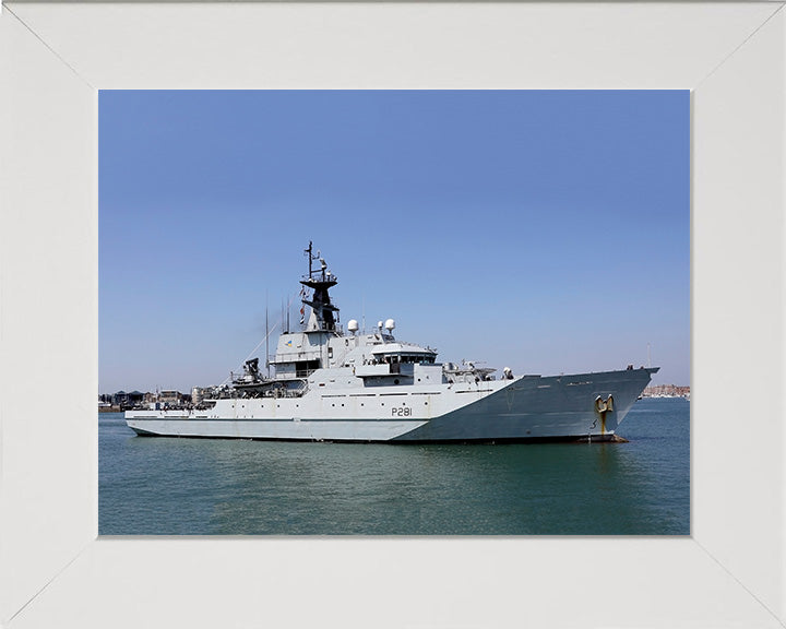 HMS Tyne P281 Royal Navy River class patrol vessel Photo Print or Framed Print - Hampshire Prints