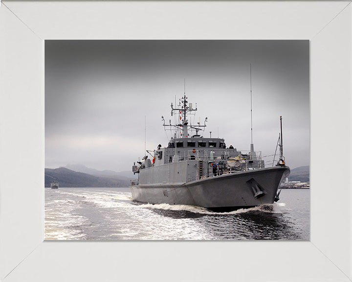 HMS Ramsey M110 | Photo Print | Framed Print | Sandown Class | Minehunter | Royal Navy Hampshire Prints