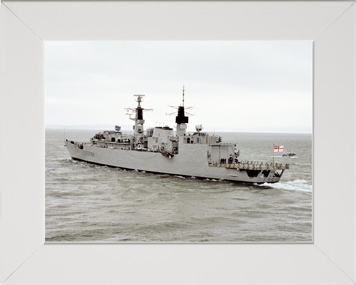 HMS Beaver (F93) Royal Navy Type 22 Frigate Underway Photo Print Wall Art Decor Posters, Prints, & Visual Artwork Hampshire Prints 10 x 8 White Frame No