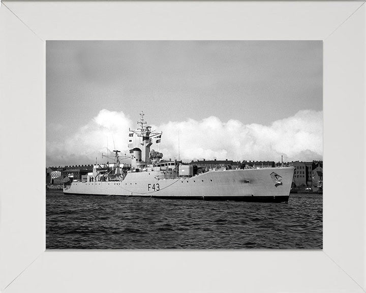 HMS Torquay F43 Royal Navy Whitby Class Frigate Photo Print or Framed Print - Hampshire Prints