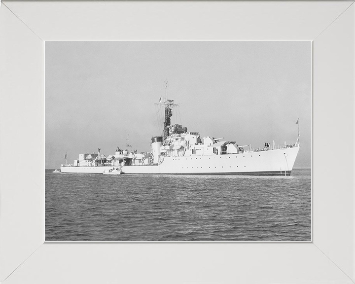 HMS Chequers (R61) Royal Navy C Class Destroyer Starboard Beam View Photo Print Wall Art Decor Posters, Prints, & Visual Artwork Hampshire Prints 10 x 8 White Frame No