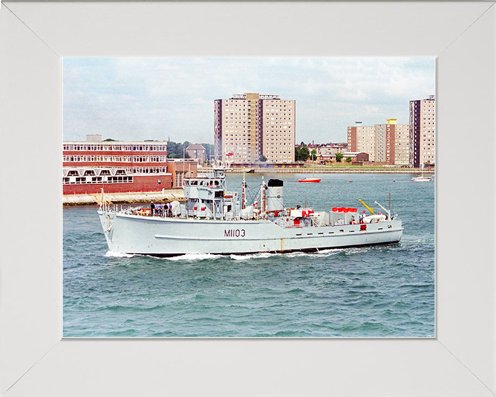 HMS Alfriston (M1103) Royal Navy Ton Class Minesweeper Warship Leaving Portsmouth Photo Print Wall Art Decor Posters, Prints, & Visual Artwork Hampshire Prints 10 x 8 White Frame No