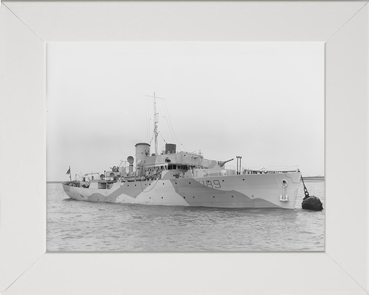 HMS Bergamot (K189) Photo Print - At A Buoy 1942 - Royal Navy Flower Class Corvette Hampshire Prints 10 x 8 White Frame No