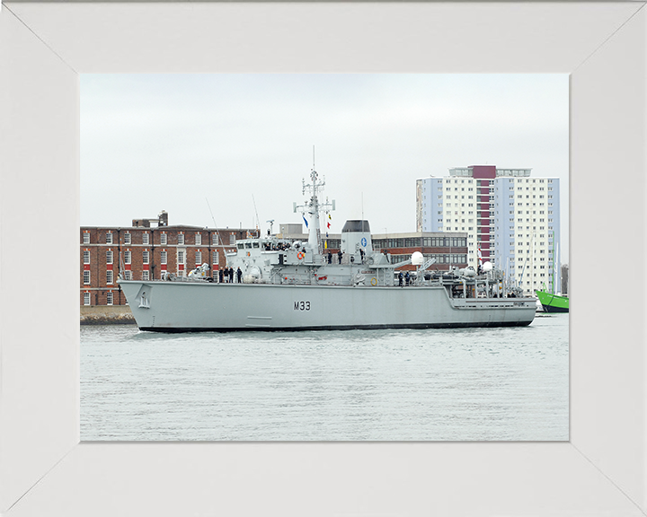 HMS Brocklesby (M33) Photo Print - Leaving Portsmouth 2011 - Royal Navy Hunt Class Mine Warfare Vessel Posters, Prints, & Visual Artwork Hampshire Prints 10 x 8 White Frame No