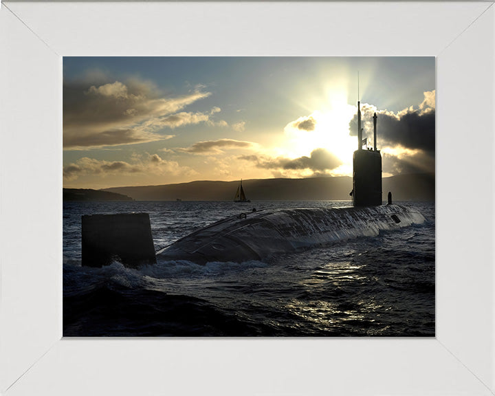 HMS Sceptre S104 Submarine | Photo Print | Framed Print | Swiftsure Class | Royal Navy Hampshire Prints