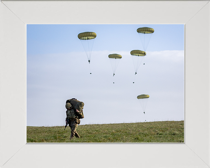British Army Paratrooper Portrait 2026 Photo Print Wall Art Military Decor Poster Posters, Prints, & Visual Artwork Hampshire Prints 10 x 8 White Frame No