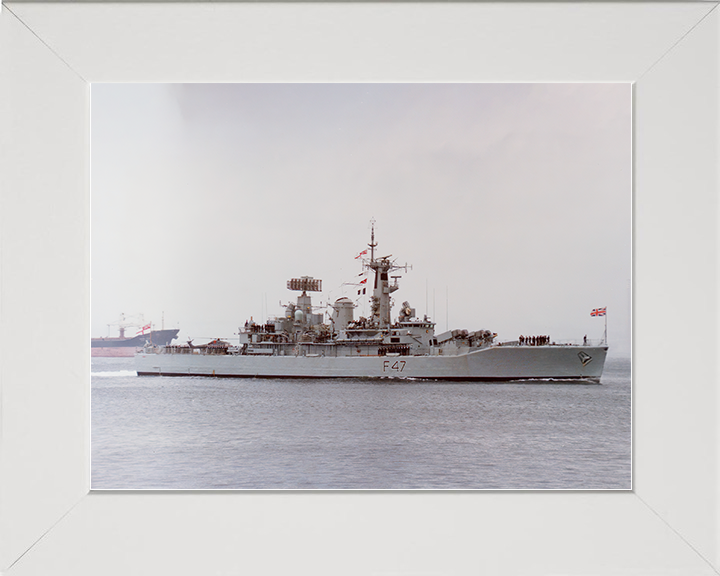 HMS Danae (F47) Royal Navy Leander Class Frigate Low Starboard View Photo Print Wall Art Decor Posters, Prints, & Visual Artwork Hampshire Prints 10 x 8 White Frame No