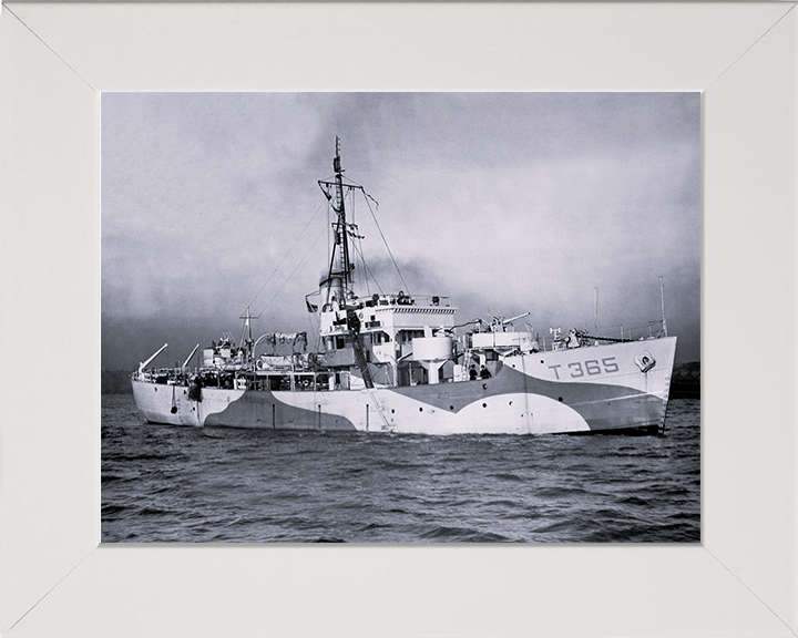 HMS Gulland (T365) Royal Navy Isles Class Trawler At Sea 1943 Photo Print Wall Art Decor Posters, Prints, & Visual Artwork Hampshire Prints 10 x 8 White Frame No