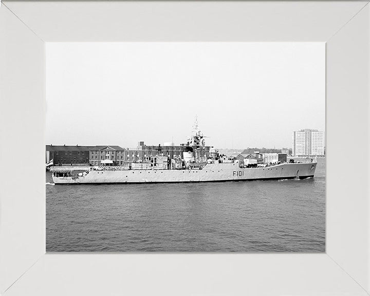 HMS Yarmouth F101 | Photo Print | Framed Print | Rothesay Class | Frigate | Royal Navy Hampshire Prints