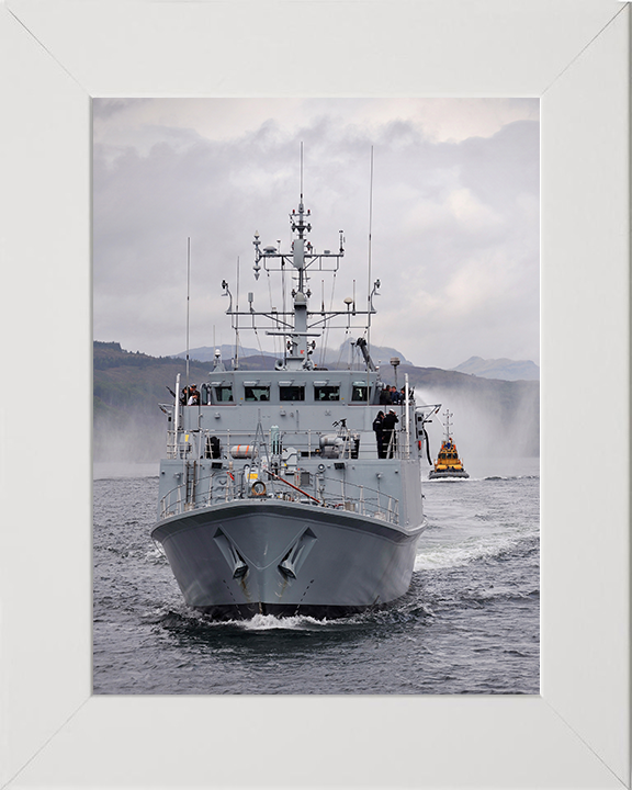 HMS Ramsey (M110) Photo Print - Leaving HMNB Clyde - Royal Navy Sandown Class Minehunter Hampshire Prints 10 x 8 White Frame No