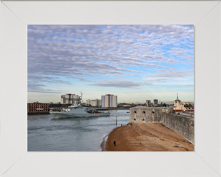 HMS Medway (P223) Photo Print - Leaving Portsmouth - Royal Navy River Class Patrol Vessel Hampshire Prints 10 x 8 White Frame No