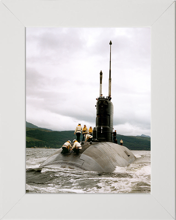 HMS Sovereign (S108) Photo Print - Underway 1992 - Royal Navy Swiftsure Class Submarine Hampshire Prints 10 x 8 White Frame No