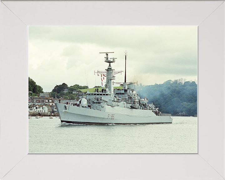 HMS Avenger (F185) Royal Navy Type 21 Frigate Port Bow View Photo Print Wall Art Decor Posters, Prints, & Visual Artwork Hampshire Prints 10 x 8 White Frame No